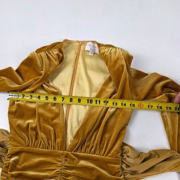 Miss Circle Infinite Love Deep V Velvet Dress Womens‎ Size XS - Picture 9 of 14